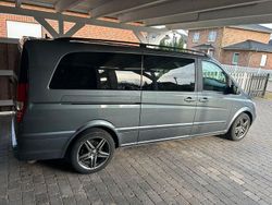 Grau Gebraucht 2011 Mercedes Viano Edition Van / Kleinbus | 17.200 € (Fairer Preis)