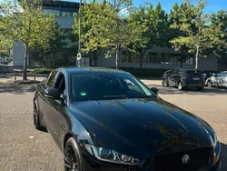 Schwarz Gebraucht 2016 Jaguar XE Limousine | 14.999 €