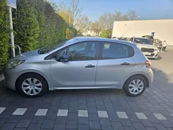 Gebraucht 2014 Peugeot 208 Kleinwagen | 4.899 €