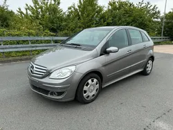 Gold Gebraucht 2007 Mercedes B200 Van / Kleinbus | 5.190 € (Fairer Preis)