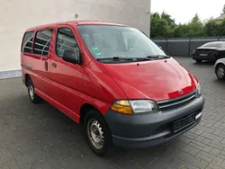 Rot Gebraucht 2000 Toyota HiAce Van / Kleinbus | 6.650 €