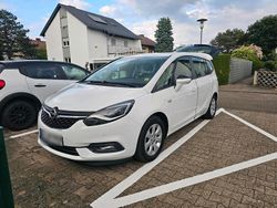 Weiß Gebraucht 2018 Opel Zafira Tourer Edition Van / Kleinbus | 8.000 € (Fairer Preis)