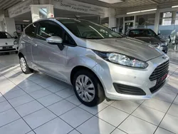 Silber Gebraucht 2015 Ford Fiesta Trend Kleinwagen | 2.490 € (Fairer Preis)