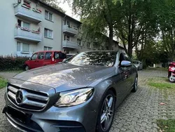 Grau Gebraucht 2019 Mercedes E350 AMG line Limousine | 30.000 € (Fairer Preis)