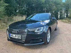 Schwarz Gebraucht 2017 Audi A4 Ambiente Kombi | 15.000 € (Fairer Preis)