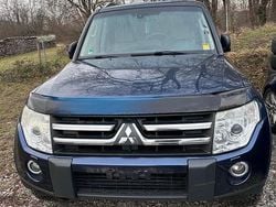 Blau Gebraucht 2009 Mitsubishi Pajero SUV | 15.000 € (Teuer)