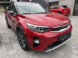 Rot Gebraucht 2018 Kia Stonic Spirit SUV | 11.490 € (Guter Preis)