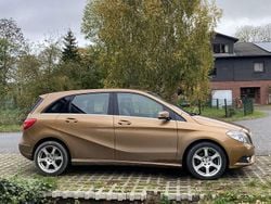 Beige Gebraucht 2013 Mercedes B200 Van / Kleinbus | 5.500 € (Superpreis)