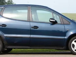 Blau Gebraucht 2003 Mercedes A140 Classic Van / Kleinbus | 1.500 € (Guter Preis)