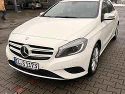 Weiß Gebraucht 2014 Mercedes A180 Limousine | 8.900 € (Guter Preis)