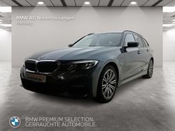 Grau Gebraucht 2022 BMW 320e M Sport Kombi | 29.310 € (Fairer Preis)