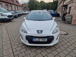 Weiß Gebraucht 2011 Peugeot 308 Access Coupé | 3.300 € (Fairer Preis)