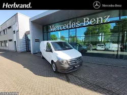 Andere Gebraucht 2023 Mercedes Vito Van / Kleinbus | 36.759 € (Etwas zu teuer)