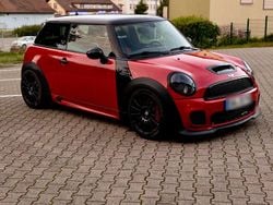 Rot Gebraucht 2009 Mini John Cooper Works Kleinwagen | 17.500 €