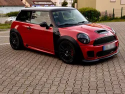 Rot Gebraucht 2009 Mini John Cooper Works Kleinwagen | 17.800 €