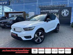 Weiß Gebraucht 2022 Volvo XC40 Pro SUV | 32.690 € (Fairer Preis)