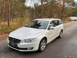 Weiß Gebraucht 2016 Volvo V70 Kombi | 7.500 € (Superpreis)