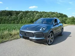 Grau Gebraucht 2020 Porsche Cayenne SUV | 78.000 €