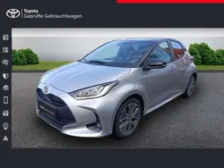 Shimmering silver dach schwarz Neu 2024 Toyota Yaris Hybrid Plus Kleinwagen | 26.290 € (Guter Preis)