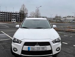 Weiß Gebraucht 2010 Mitsubishi Outlander Top SUV | 5.790 € (Fairer Preis)