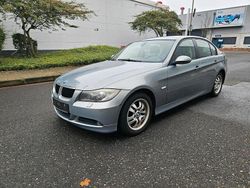 Blau Gebraucht 2006 BMW 320 Limousine | 2.900 € (Guter Preis)