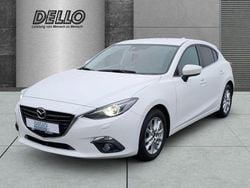 Weiß Gebraucht 2020 Mazda 3 Center-Line Limousine | 11.840 €