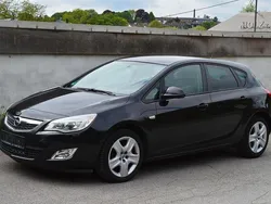 Schwarz Gebraucht 2011 Opel Astra Design Edition Limousine | 2.999 € (Superpreis)
