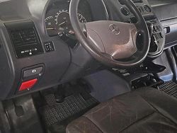 Grün Gebraucht 2003 Mercedes Vito Kombi | 3.650 €