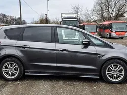 Grau Gebraucht 2019 Ford S-MAX ST-Line Van / Kleinbus | 15.900 € (Fairer Preis)