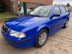 Blau Gebraucht 2009 Skoda Octavia Tour Kombi | 6.990 € (Guter Preis)