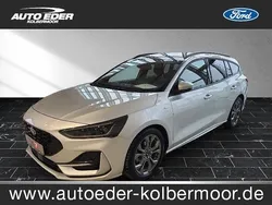 Polarsilber (silber) Gebraucht 2023 Ford Focus ST-Line Kombi | 26.400 € (Fairer Preis)