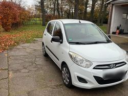 Weiß Gebraucht 2011 Hyundai i10 Kleinwagen | 2.600 € (Fairer Preis)