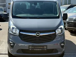 Eisen grau (s) Gebraucht 2019 Opel Vivaro Van | 19.991 € (Etwas zu teuer)