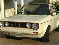 Weiß Gebraucht 1983 VW Golf I GTI Limousine | 29.783 €