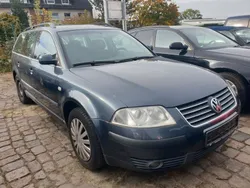 Blau Gebraucht 2002 VW Passat Comfortline Kombi | 999 € (Fairer Preis)