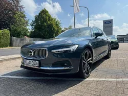 Denim blue / metallic Gebraucht 2024 Volvo V90 Ultimate Kombi | 59.950 €
