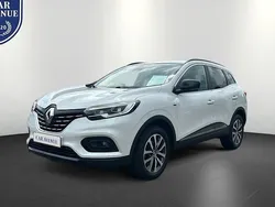 Weiß (perlmuttweiß (weiß)) Gebraucht 2021 Renault Kadjar Black Edition SUV | 19.750 € (Etwas zu teuer)