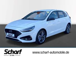 Weiss Gebraucht 2024 Hyundai i30 Advantage Limousine | 21.990 € (Guter Preis)