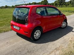 Rot Gebraucht 2017 VW up! Move Kleinwagen | 6.450 € (Guter Preis)