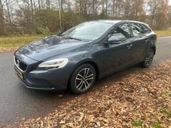 Blau Gebraucht 2017 Volvo V40 Limousine | 6.650 € (Teuer)