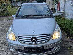 Silber Gebraucht 2005 Mercedes B200 Van / Kleinbus | 3.000 € (Superpreis)