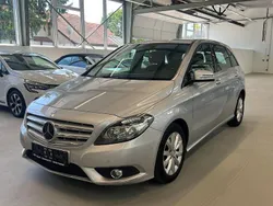 Silber Gebraucht 2012 Mercedes B200 Van / Kleinbus | 11.900 € (Fairer Preis)