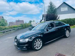 Schwarz Gebraucht 2016 Audi A4 Limousine | 16.000 €