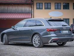 Grau Gebraucht 2021 Audi A4 S-Line Kombi | 25.999 € (Guter Preis)