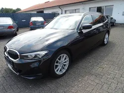 Schwarz Gebraucht 2023 BMW 318 Kombi | 24.450 € (Guter Preis)