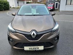 Braun Gebraucht 2021 Renault Clio V Experience Limousine | 11.599 € (Superpreis)