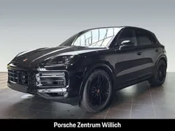 Chromitschwarzmetallic Gebraucht 2024 Porsche Cayenne SUV | 99.900 €