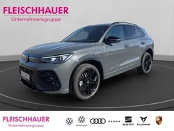 Delfingrau metallic Neu 2025 VW Tiguan R-line SUV | 60.996 € (Etwas zu teuer)