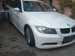 Weiß Gebraucht 2008 BMW 318 Kombi | 3.000 € (Superpreis)