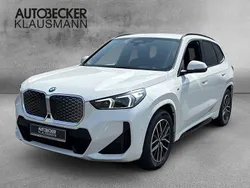 Weiss Neu 2025 BMW iX1 M Sport SUV | 49.990 € (Fairer Preis)